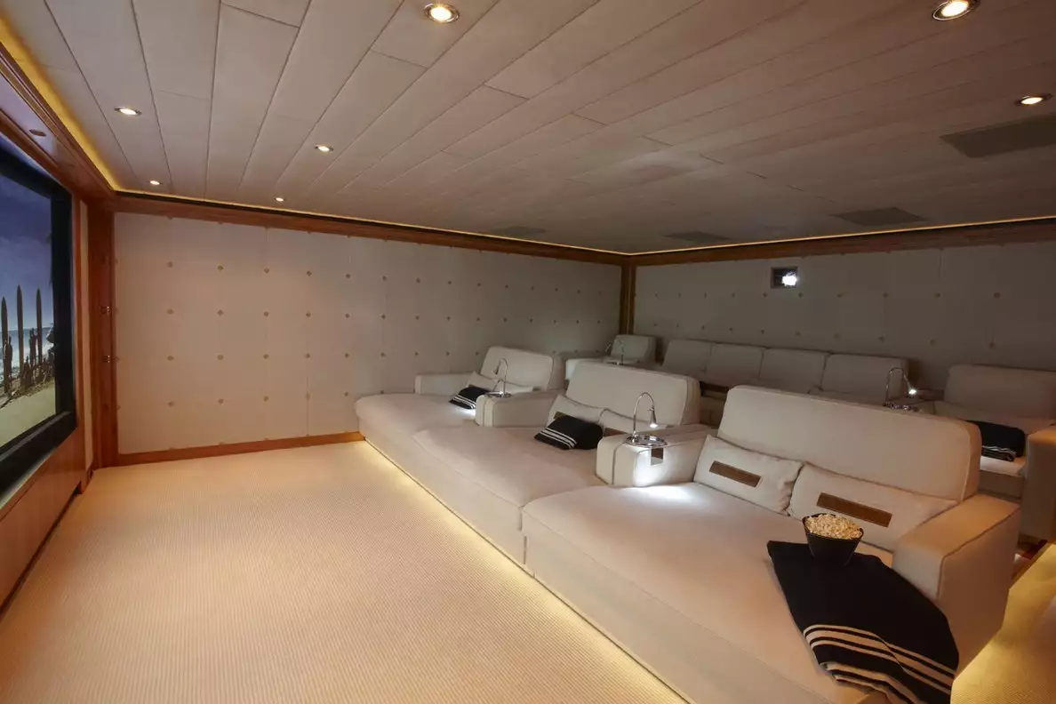 yacht Ocean Victory interior