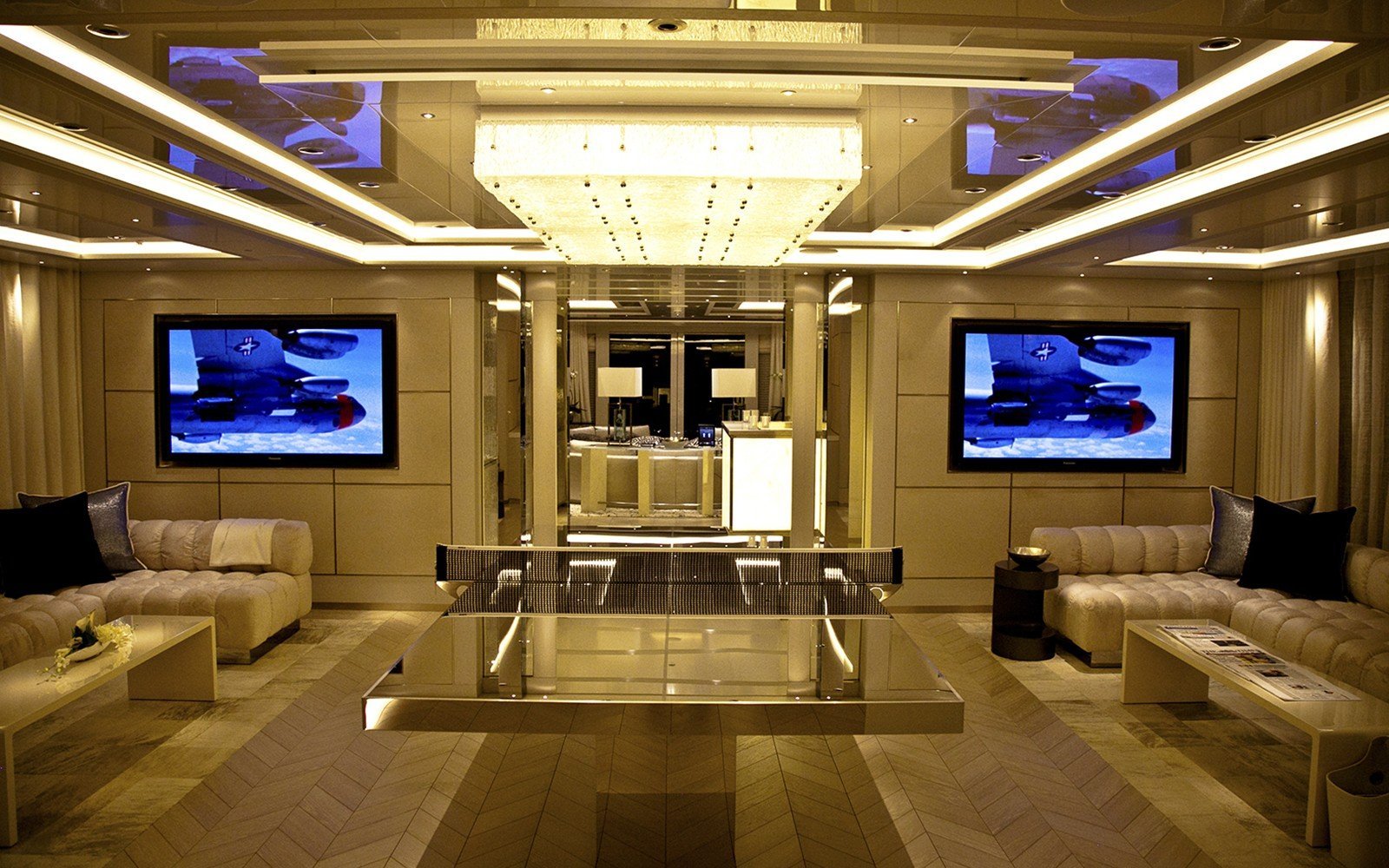 yacht Odessa interior