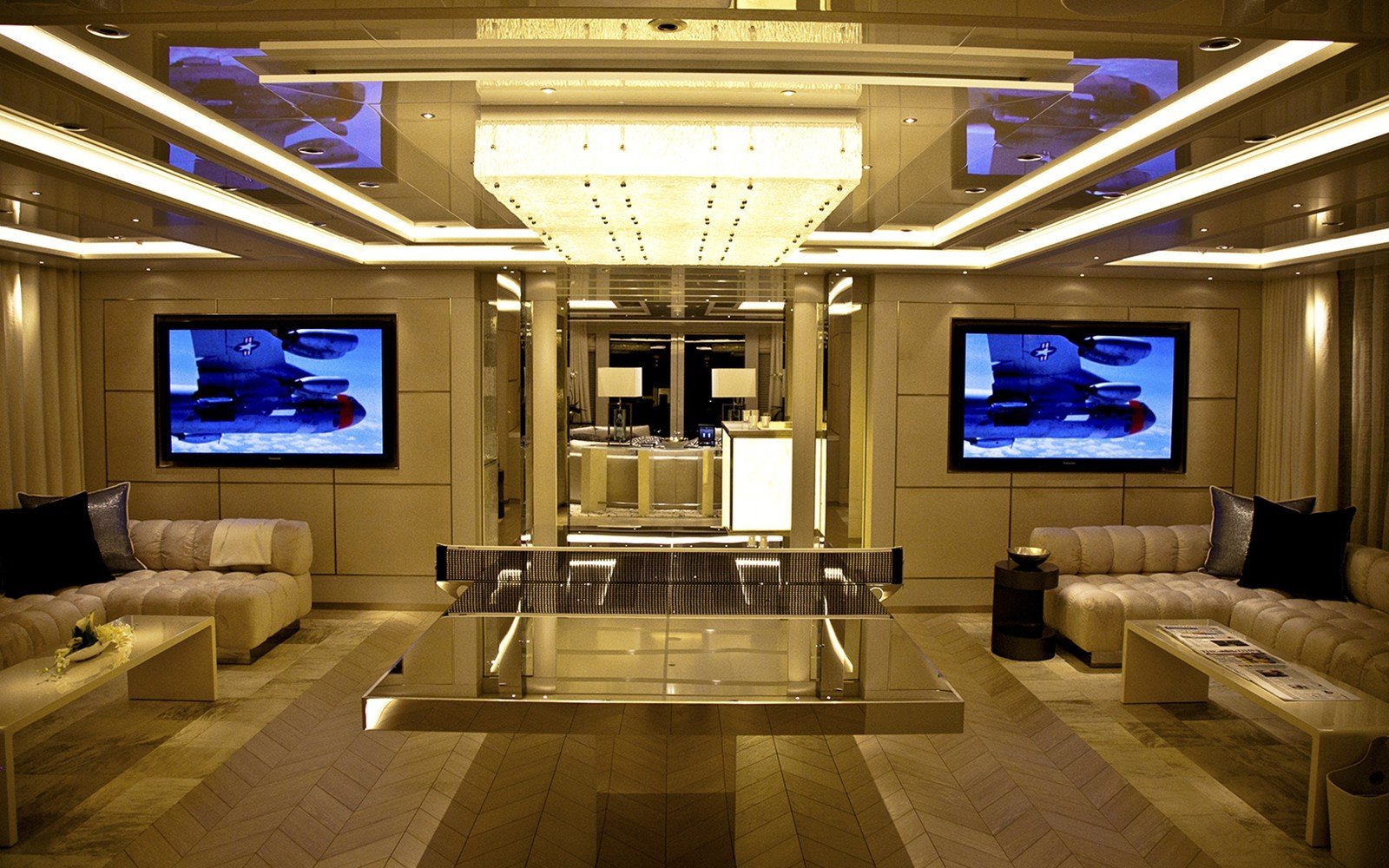 interno dell'yacht Odessa