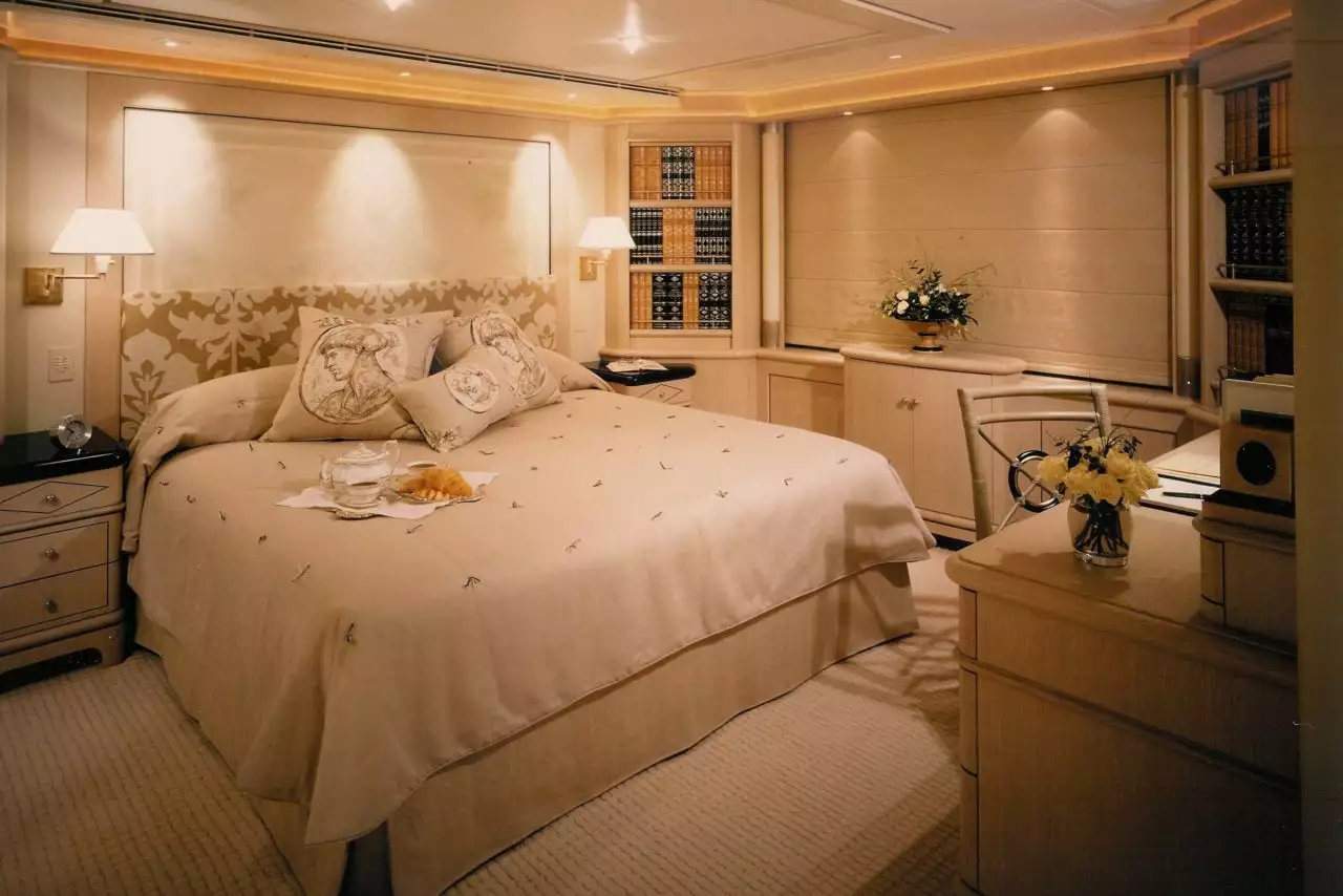 Feadship yacht Ostar interior