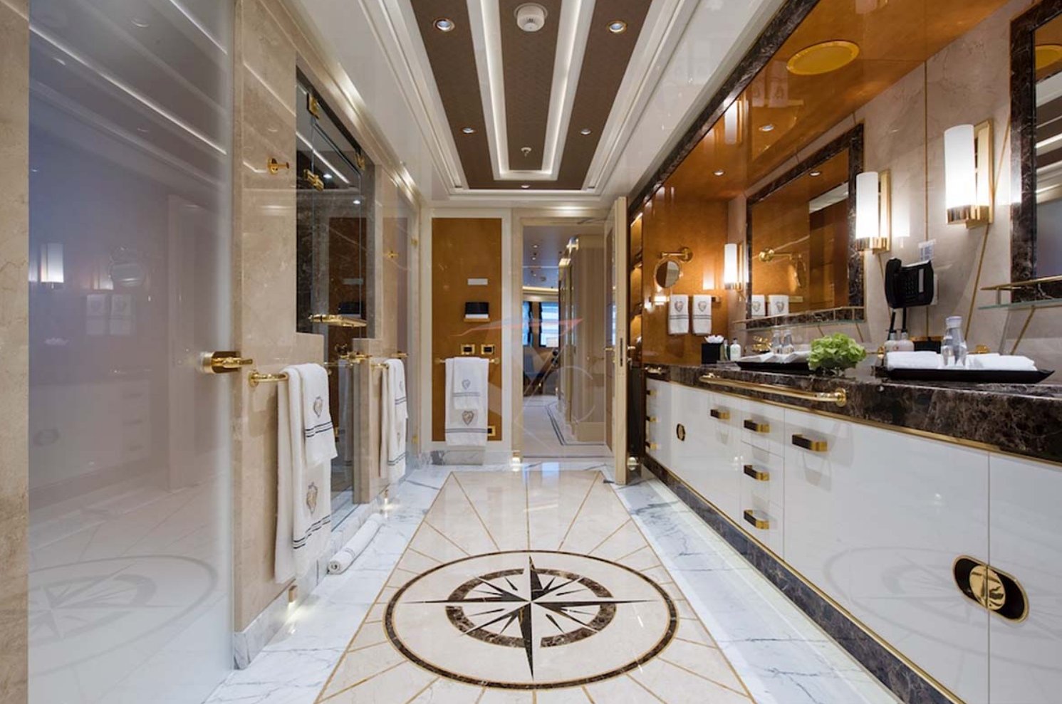 yacht Queen Miri interior