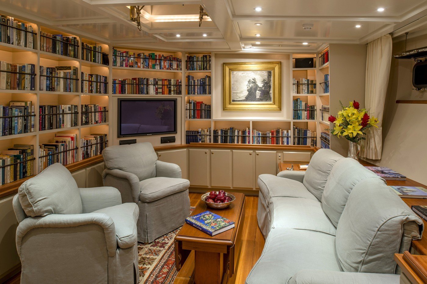yacht Rebecca interior
