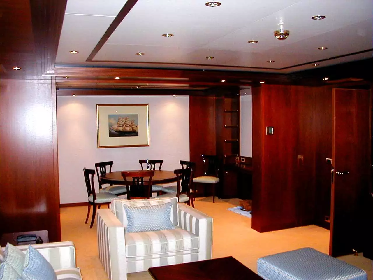 Intérieur du yacht Oceanco Stargate
