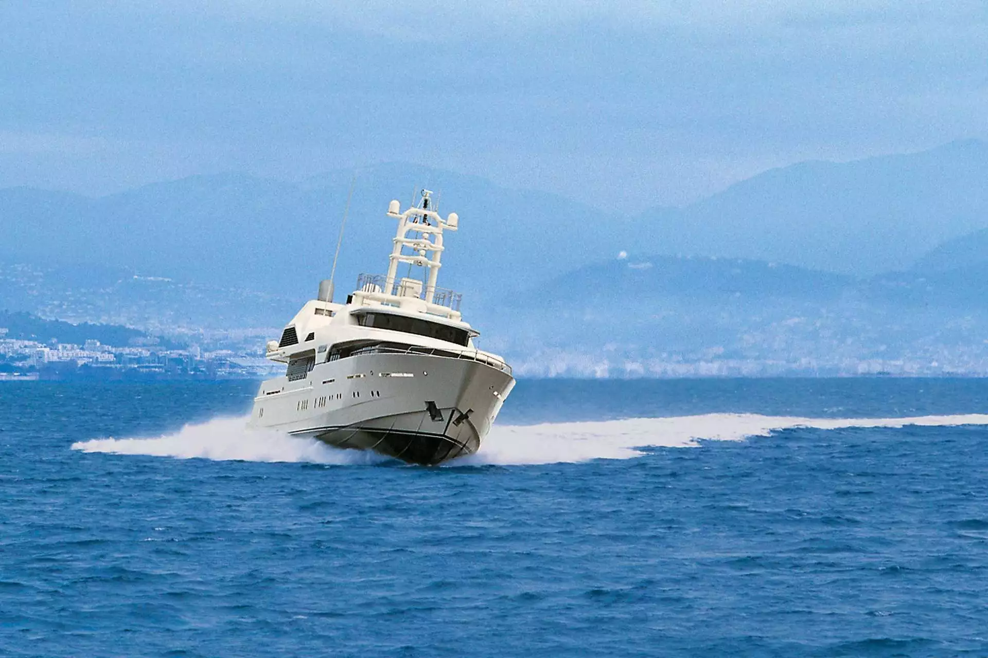 SUSSURRO Yacht • Feadship • 1998 • Armatrice Irina Malandina