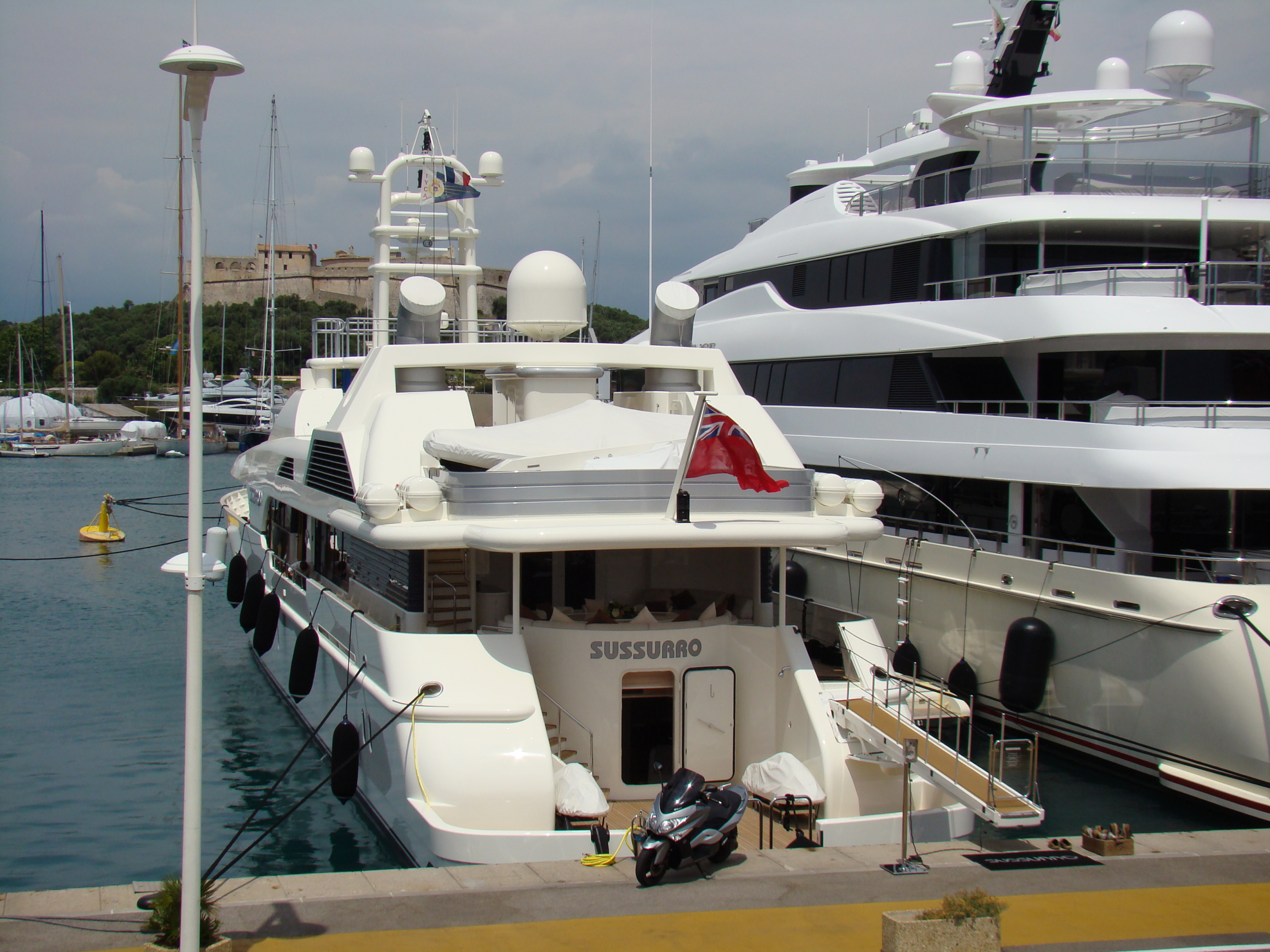 SUSSURRO jacht • Feadship • 1998 • Eigenaar Irina Malandina