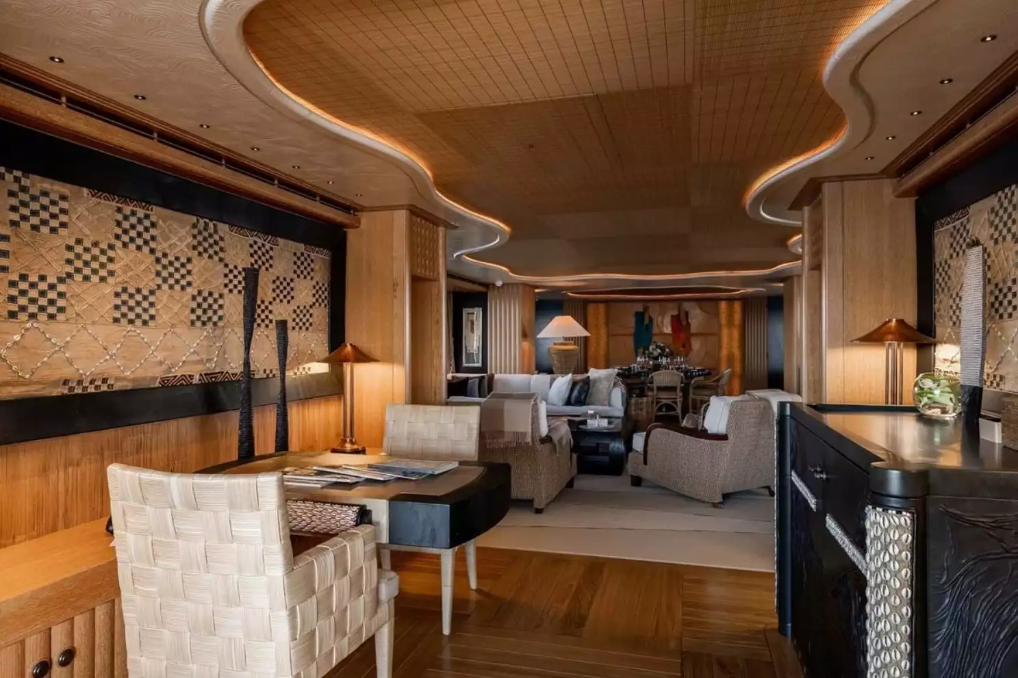 yacht Sussurro interior