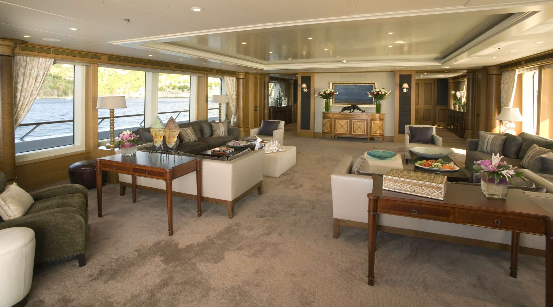 Interior del yate Feadship Utopia