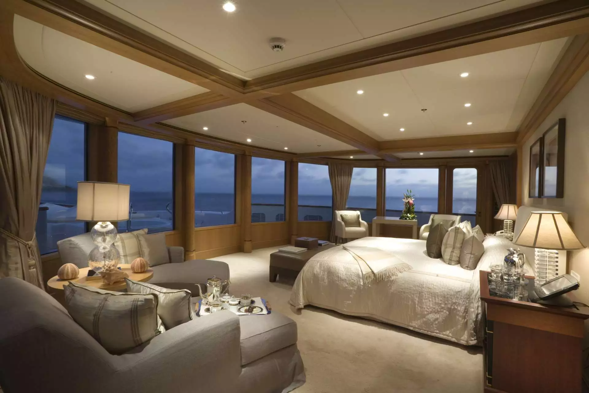 Interno dell'utopia dell'yacht di Feadship