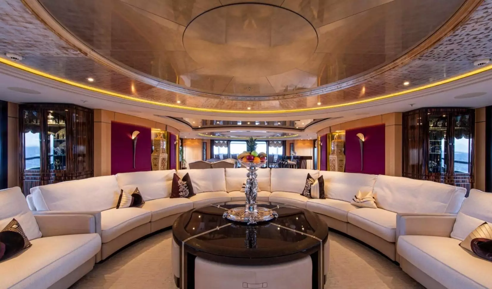 yacht Valérie intérieur