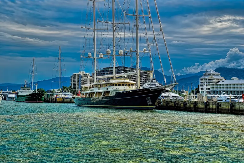 Yacht a vela EOS • Lurssen • 2006 • Proprietario Barry Diller