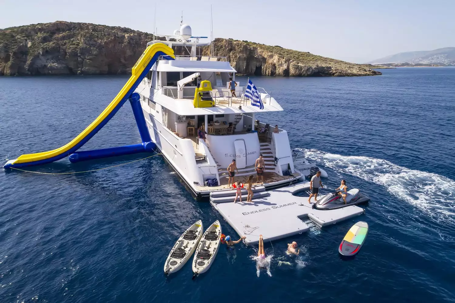 Location de yacht d'été sans fin