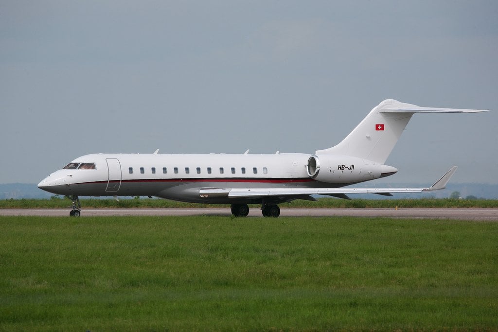 Avión HB-JII Bombardier Ernesto Bertarelli