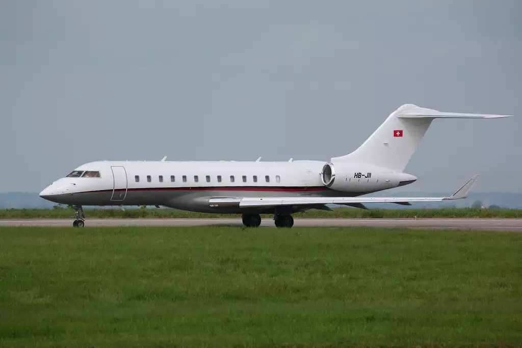 Самолет HB-JII Bombardier Эрнесто Бертарелли