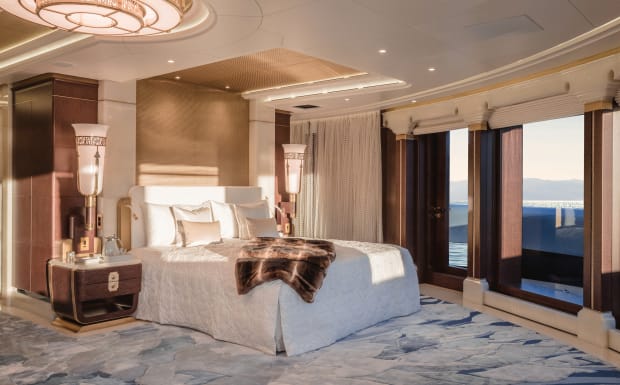 superyacht kaos interior