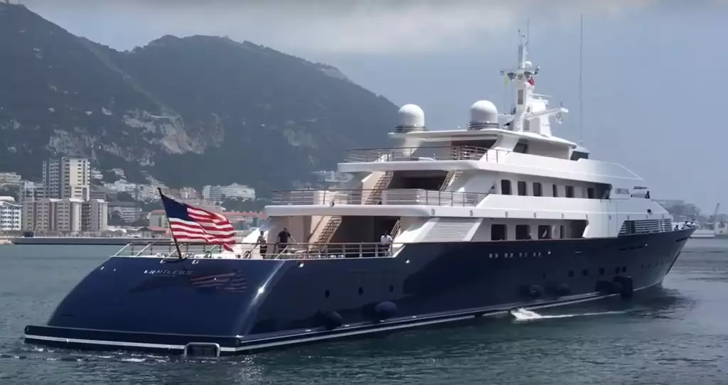 Yacht Limitless - Lurssen -1997 - Les Wexner