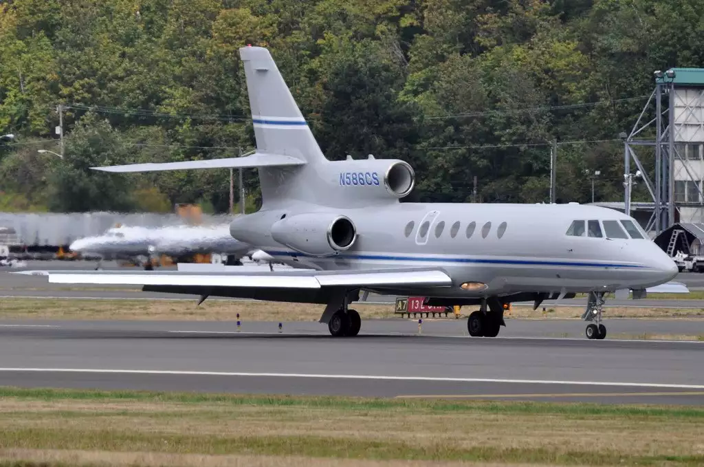 Valkyrie Aviation - Dassault Falcon 50 - N586CS - Avion Charles Simonyi