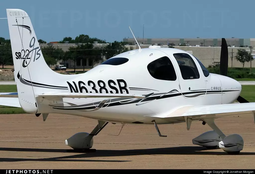 N638SR Cirrus SR22 Карл Аллен