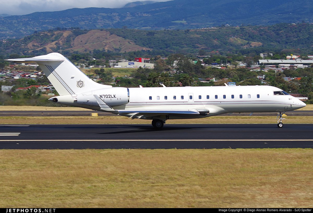 N702LK Global 5000 Lee Anderson private jet 