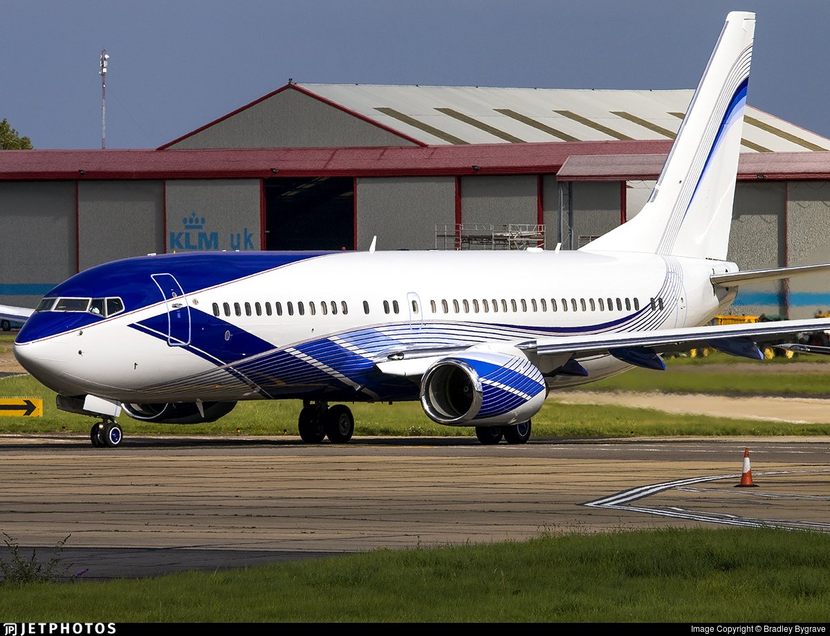 N737M B737 Боб Манукян