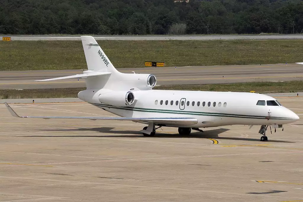 N999BE Falcon 7X Bernie Ecclestone