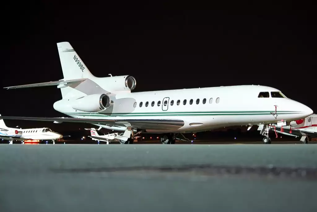 N999BE Falcon 7X Bernie Ecclestone