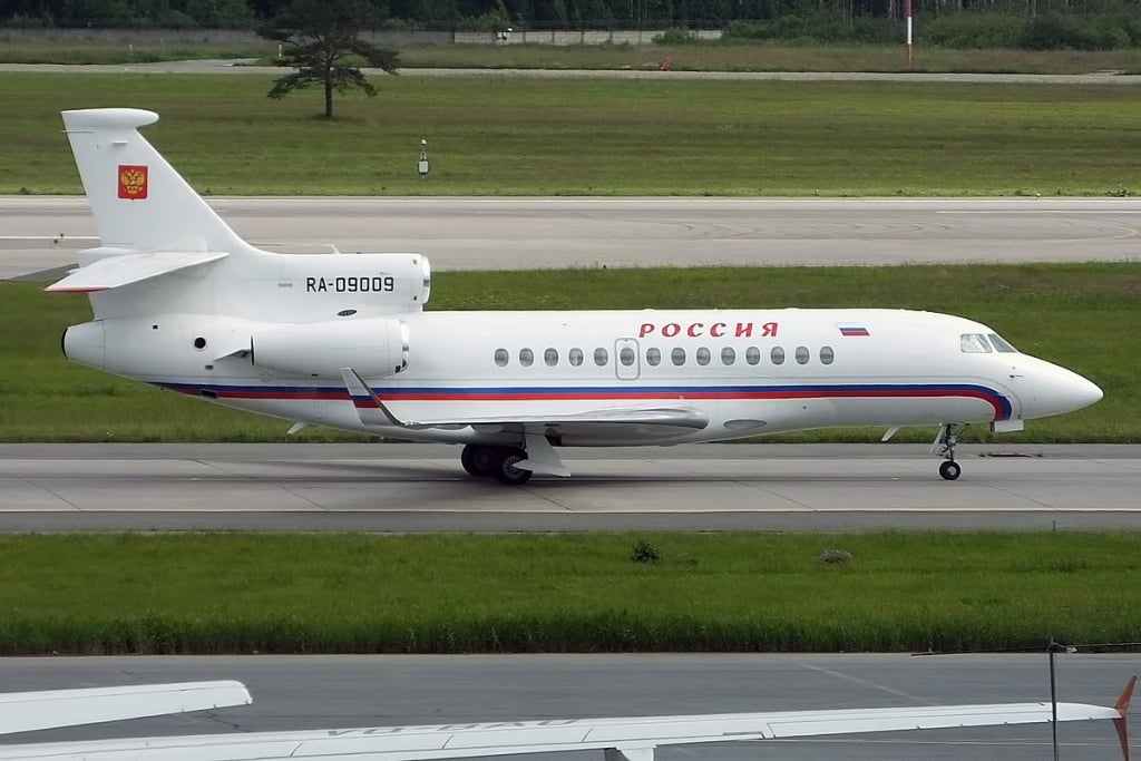 RA09009 Falcon X7 Vladimir Putin private jet