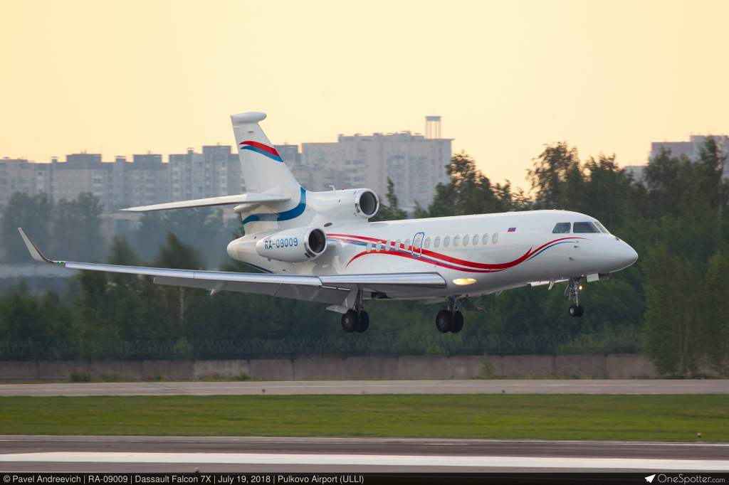 RA09009 Falcon 7X Vladimir Putin private jet