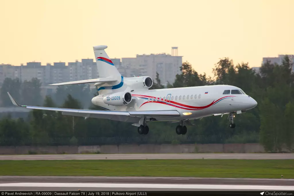 RA09009 Falcon 7X Частный самолет Владимира Путина