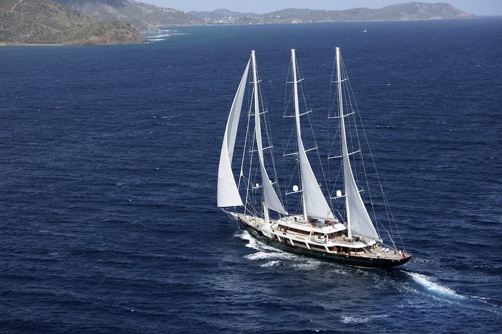 Yate de vela EOS • Lurssen • 2006 • Propietario Barry Diller