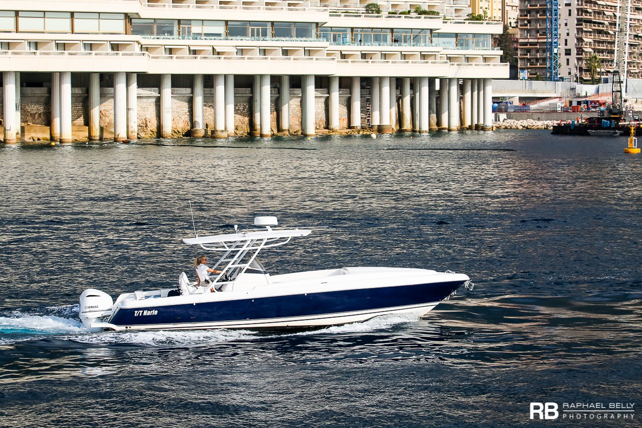 Tender to Harle (327 Cuddy) - 9,75m - Intrepid Powerboats