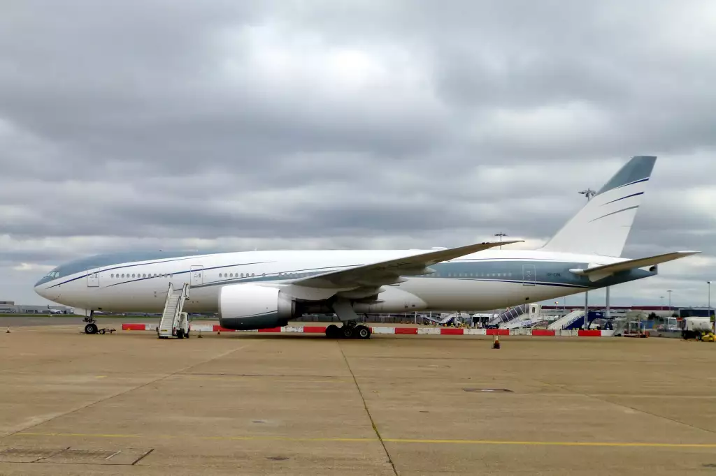 VP-CAL B777 BBJ Mohammed bin Fahd 