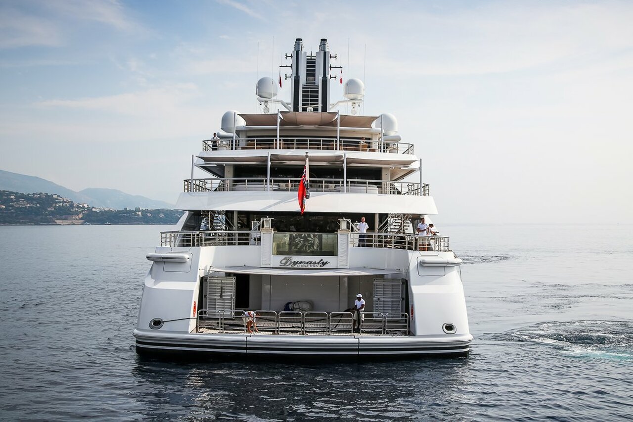 I DYNASTY Yacht • Peters Werft • 2015 • Construit pour Alijan Ibragimov