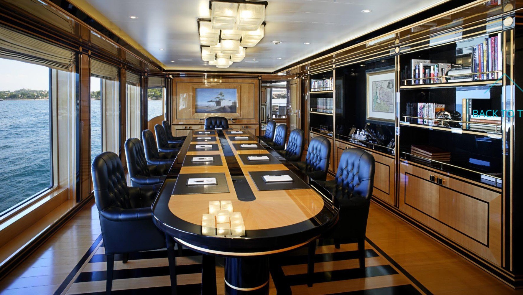 Interno dell'yacht di Lurssen AL RAYA