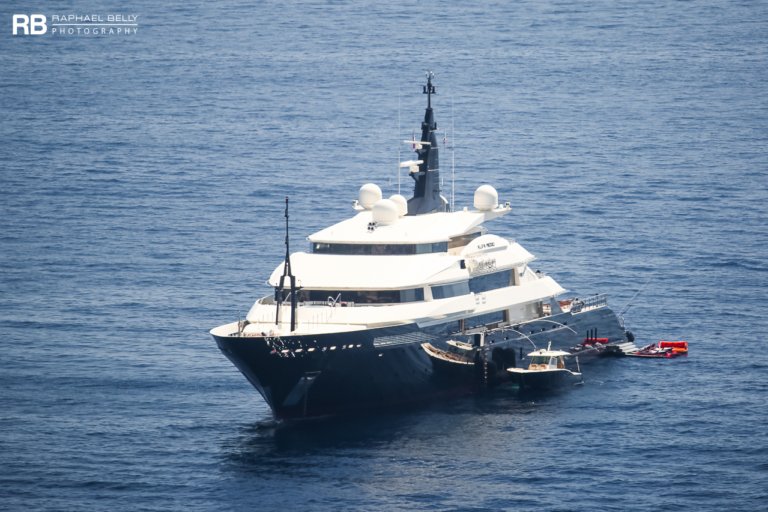 who owns the alfa nero yacht