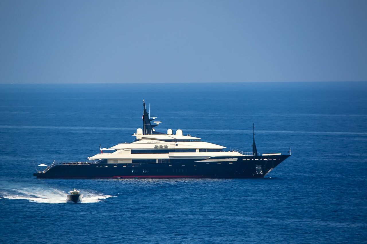 Alfa Nero yacht - 82m - Oceanco