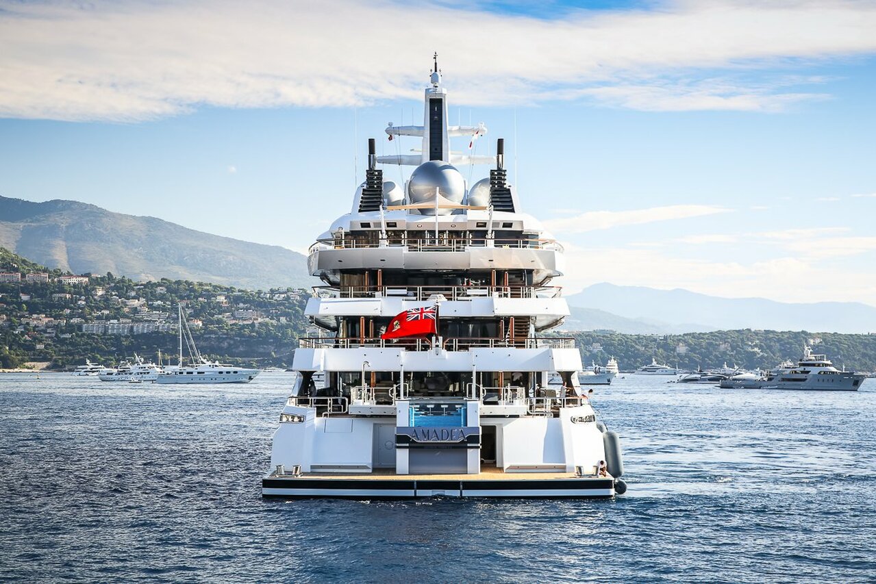 AMADEA Yacht • Lurssen • 2017 • Propriétaire Suleiman Kerimov