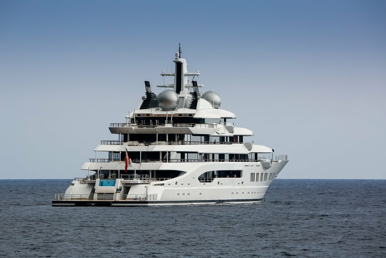 Yate AMADEA • Lurssen • 2017 • Propietario Suleiman Kerimov