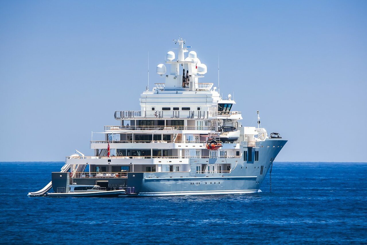 ANDROMEDA Yacht • Kleven • 2016 • Proprietario Yuri Milner