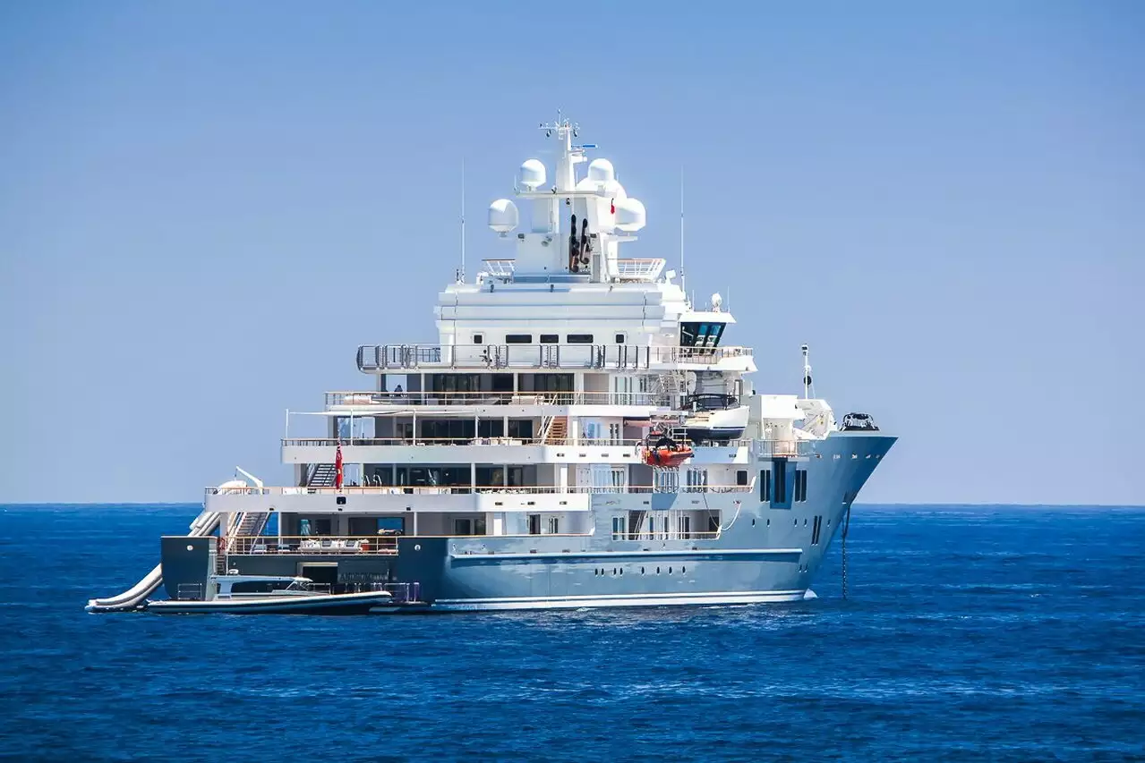 ANDROMEDA Yacht • Kleven • 2016 • المالك Yuri Milner