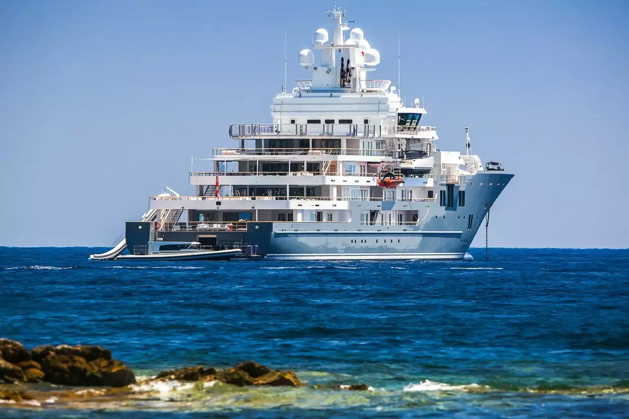 ANDROMEDA Yacht • Kleven • 2016 • Propriétaire Yuri Milner