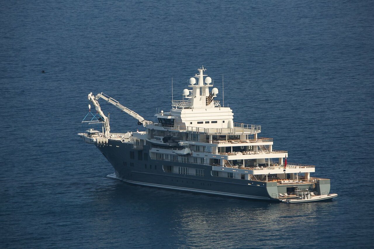 superyacht andromeda owner