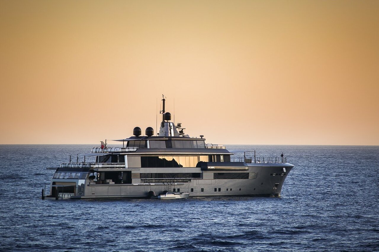 ATLANTE Yacht • CRN • 2015 • المالك Remo Ruffini