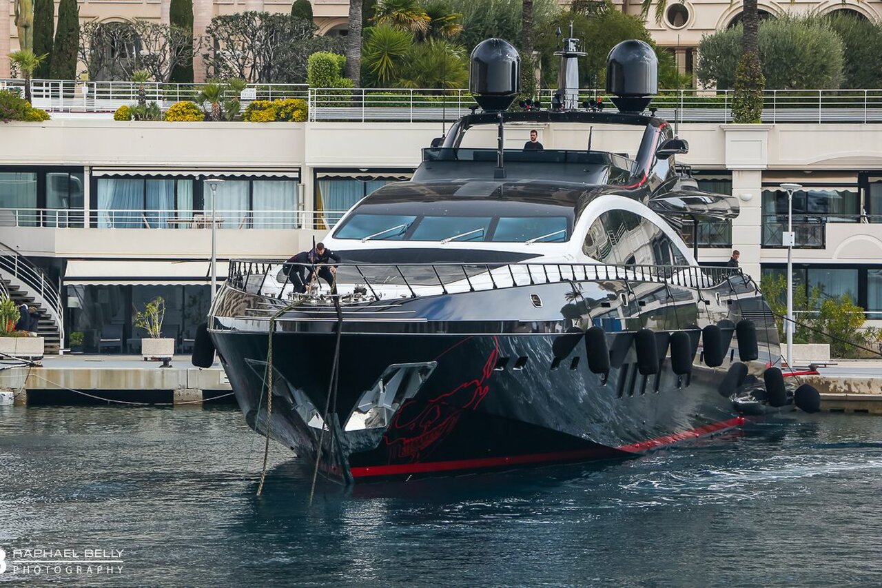 Yacht Black Legend - 50m - Overmarine