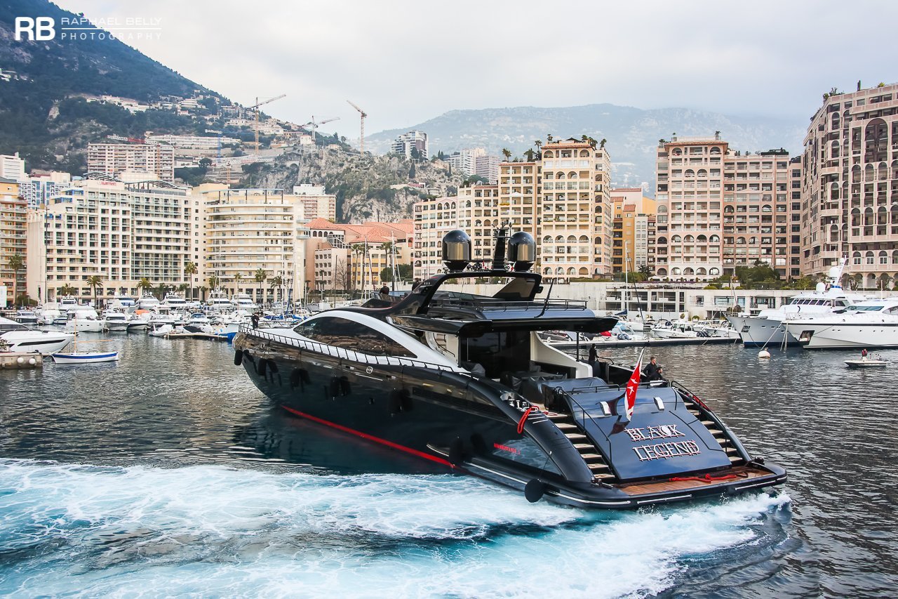 Black Legend yacht – 50m – Overmarine