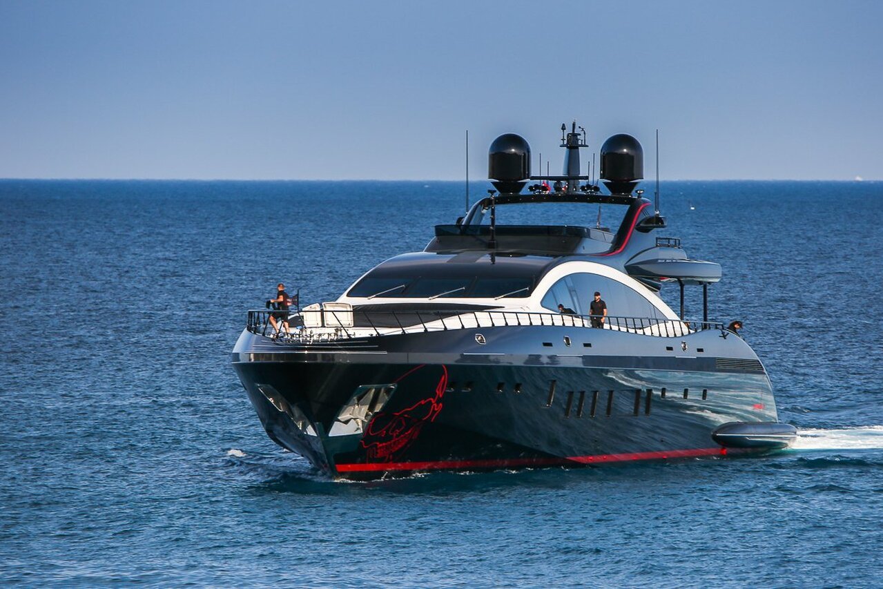 jacht Black Legend - 50m - Overmarine