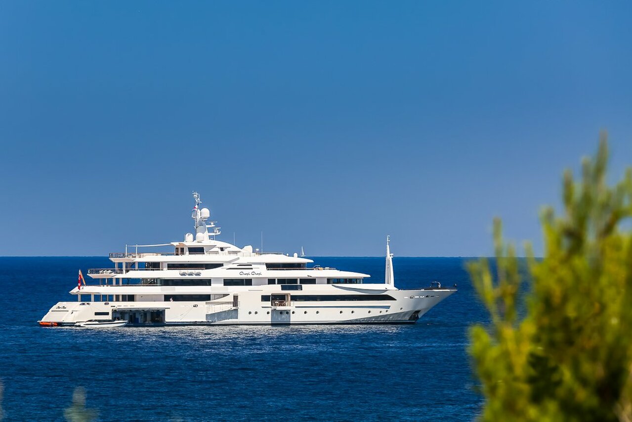 CHOPI CHOPI Yat • CRN Yachts • 2013 • Sahibi Taha Mikati