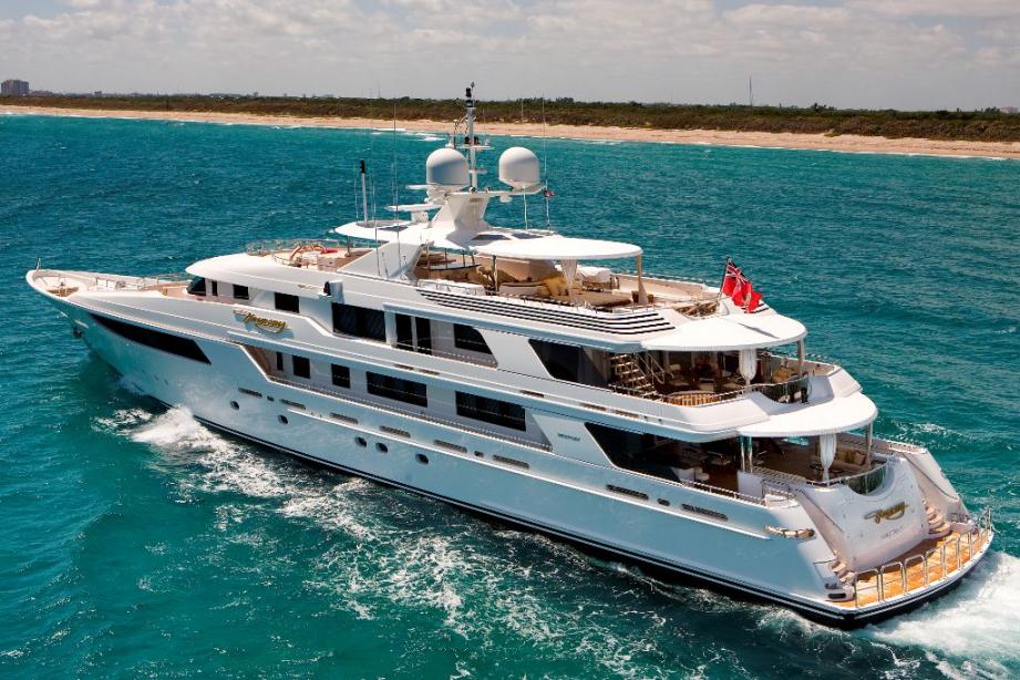 GIGI Yacht • Westport • 2010 • Sahibi Carl Allen