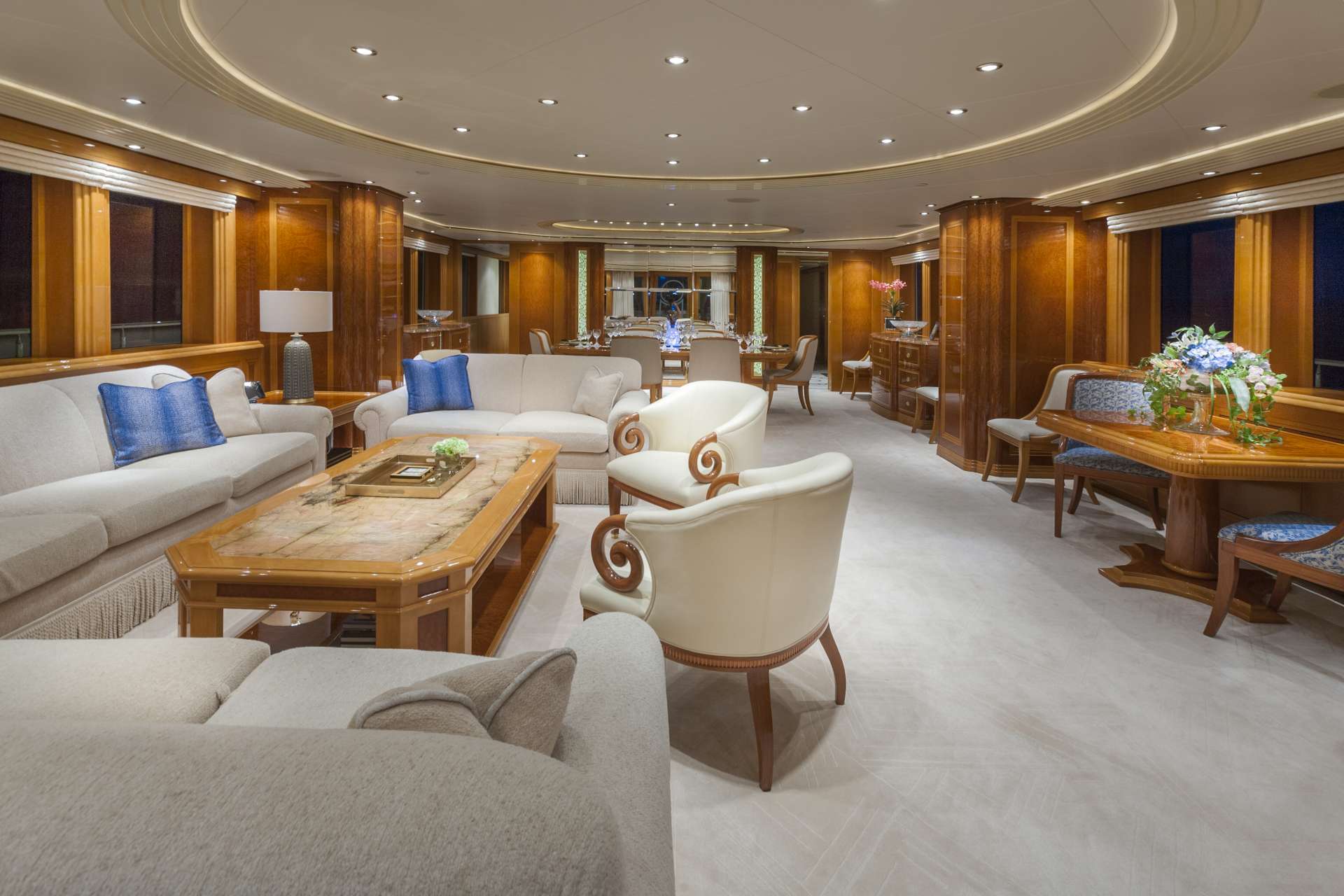 yacht Gigi interior