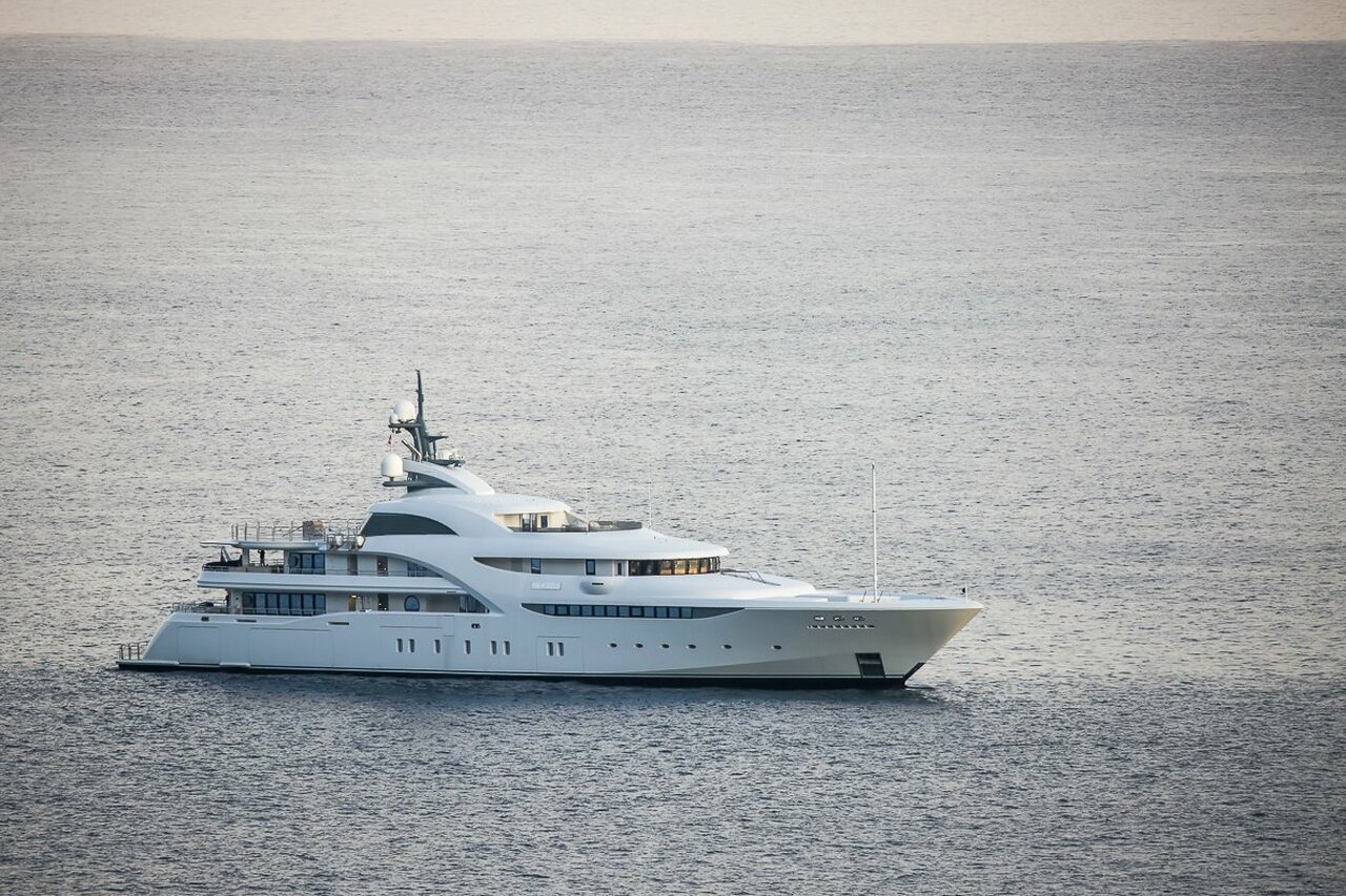 GRACEFUL Yacht - Blohm Voss  - 2014 - 82m - Propriétaire Vladimir Putin