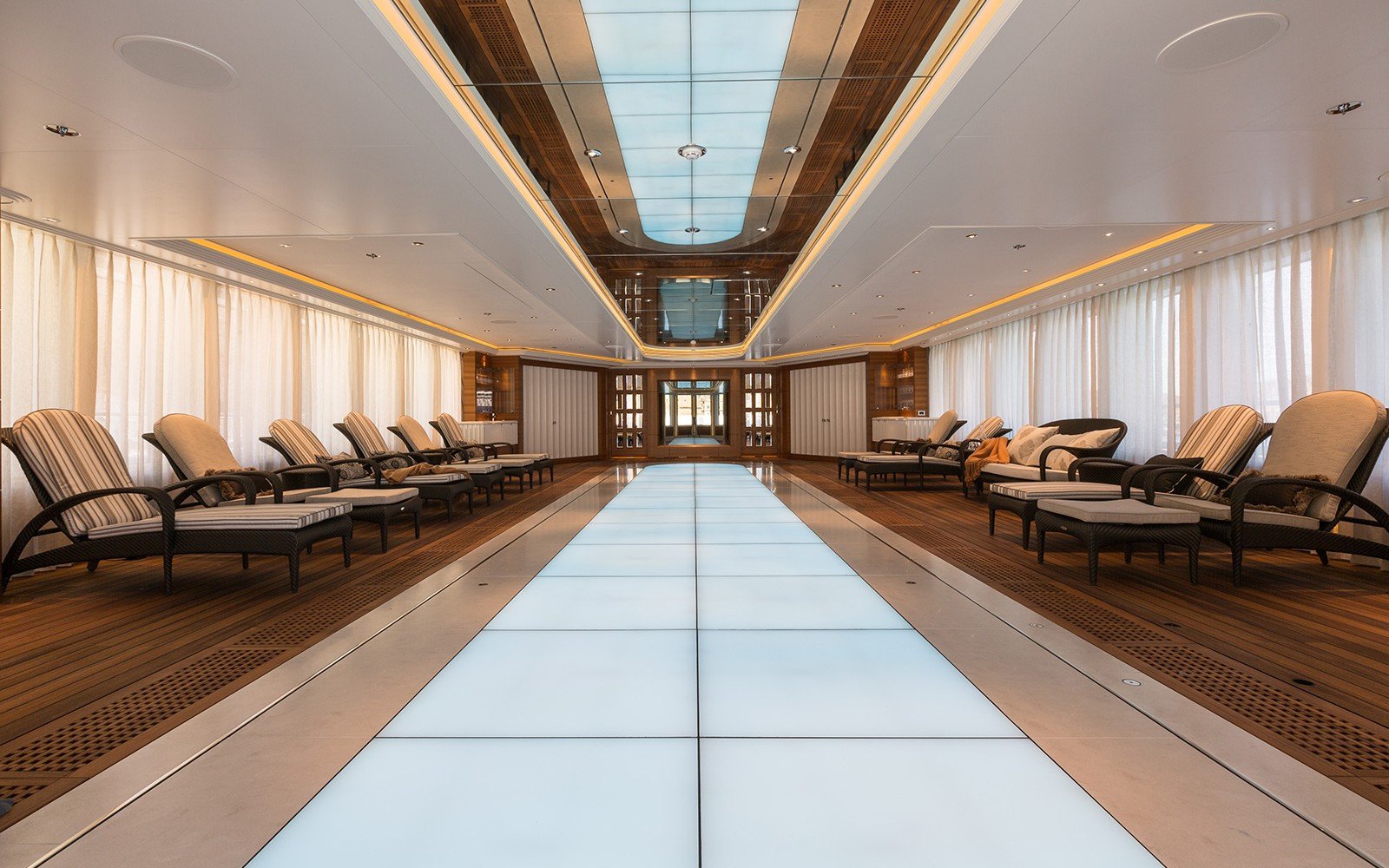 yacht Intérieur gracieux